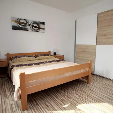 In - Insel Krk 36872 Apartamento Vrbnik (Primorje-Gorski Kotar)